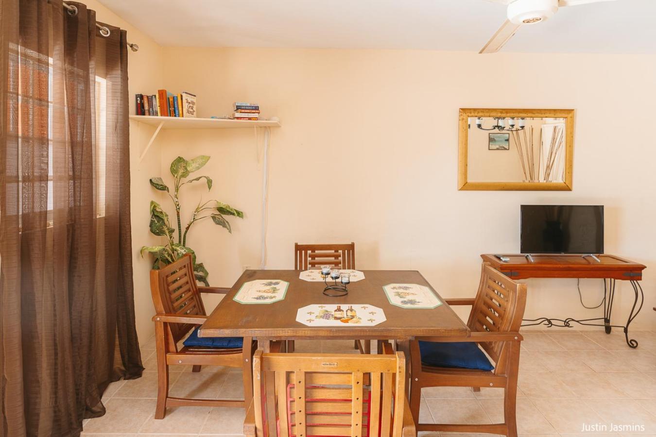 Nos Krusero Apartments Westpunt Εξωτερικό φωτογραφία
